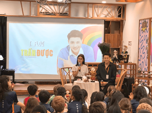 Workshop "Show Me Your Little Puppet" scene 1